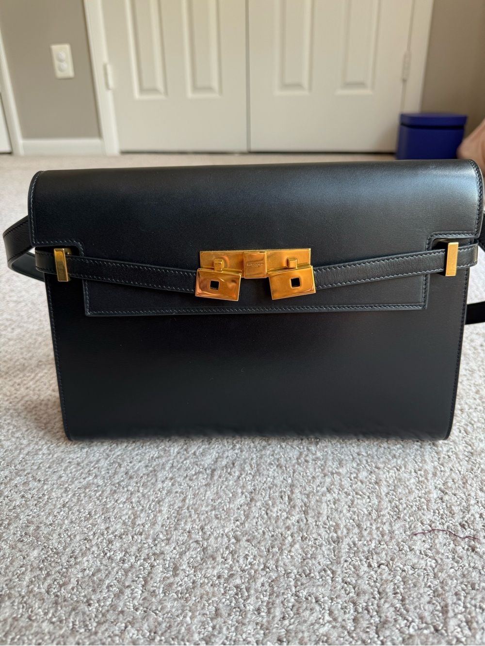 Saint Laurent Manhattan 2021 in black smooth leather with gold hardware - Picture 6 of 16